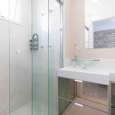 Apartamento à venda com 68m², 3 quartos e 2 vagasBanheiro da Suíte