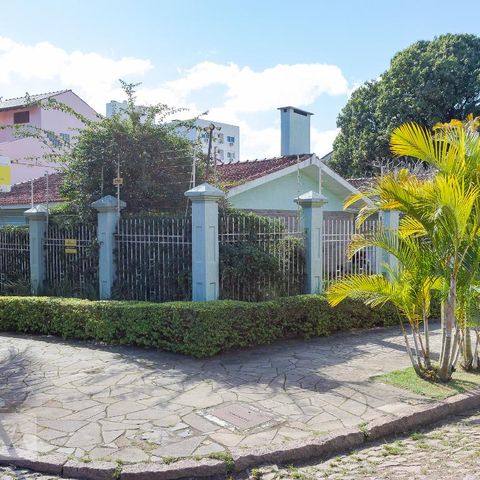 Casa à venda com 500m², 6 quartos e 6 vagasFachada da Casa