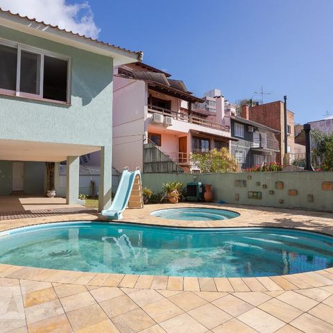 Casa à venda com 500m², 6 quartos e 6 vagasPiscina