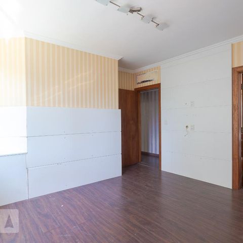Casa à venda com 500m², 6 quartos e 6 vagasSuíte 4