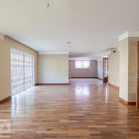 Casa à venda com 500m², 6 quartos e 6 vagasSala 1