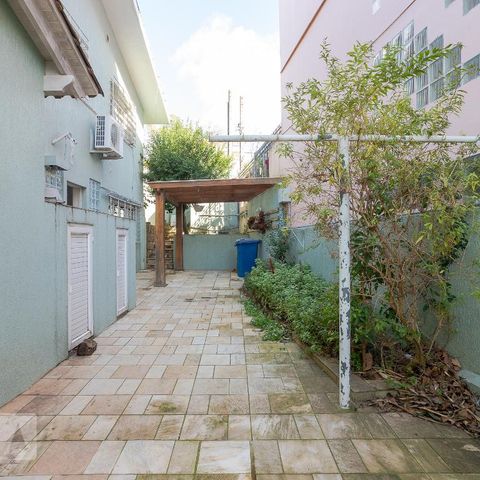 Casa à venda com 500m², 6 quartos e 6 vagasPátio