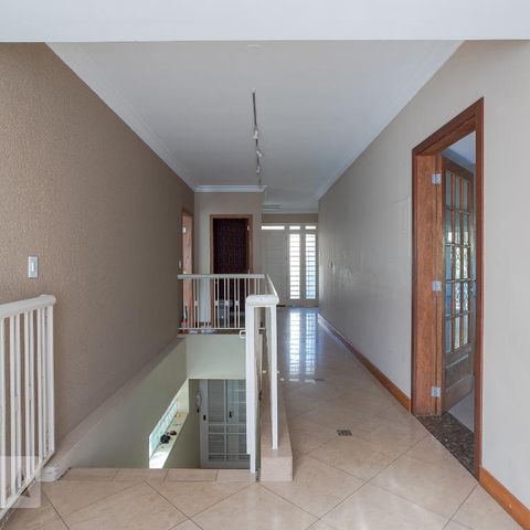 Casa à venda com 500m², 6 quartos e 6 vagasCorredor