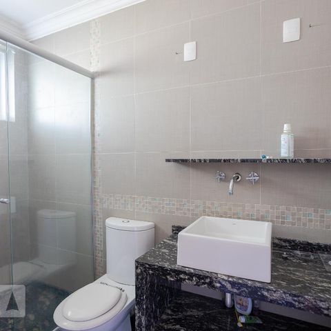 Casa à venda com 500m², 6 quartos e 6 vagasBanheiro da Suíte 6