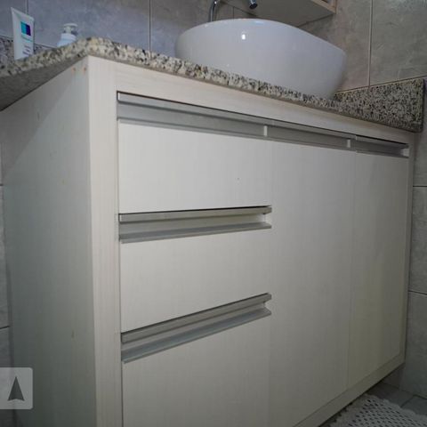 Casa à venda com 330m², 3 quartos e sem vagaBanheiro - sala 1
