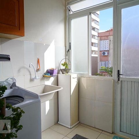 Casa à venda com 330m², 3 quartos e sem vagaArea de serviço