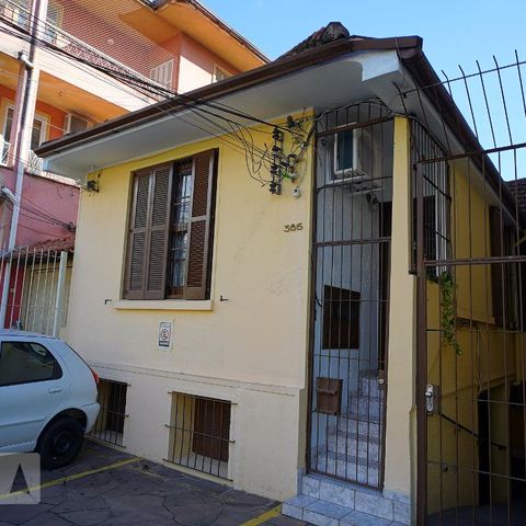 Casa à venda com 330m², 3 quartos e sem vagaFachada da casa