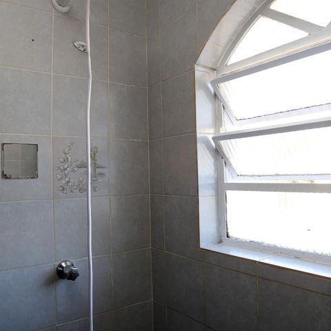 Casa à venda com 210m², 3 quartos e 2 vagasBanheiro da Suíte