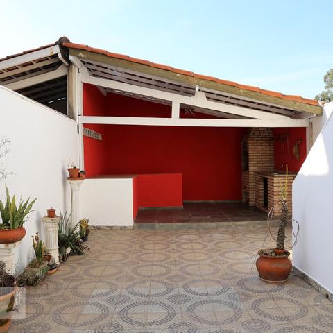 Casa à venda com 210m², 3 quartos e 2 vagasÁrea Externa