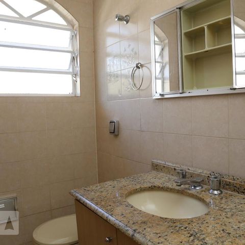 Casa à venda com 210m², 3 quartos e 2 vagasBanheiro Social