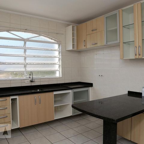 Casa à venda com 210m², 3 quartos e 2 vagasCozinha