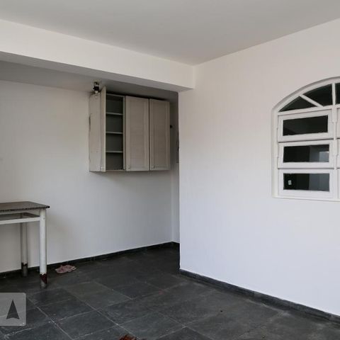 Casa à venda com 210m², 3 quartos e 2 vagasÁrea de Serviço