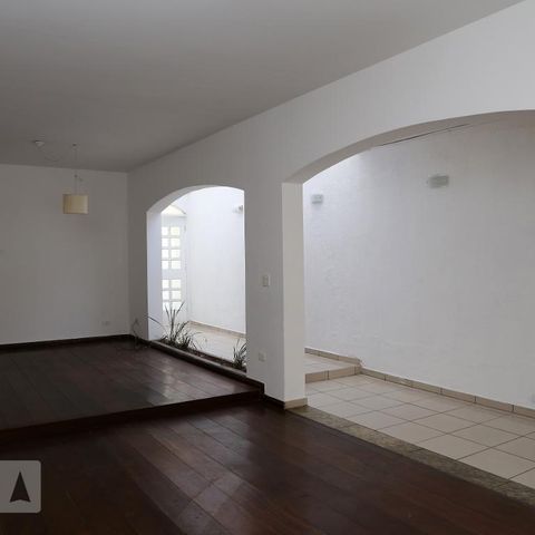 Casa à venda com 210m², 3 quartos e 2 vagasSala