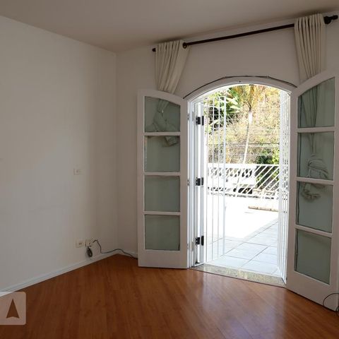 Casa à venda com 210m², 3 quartos e 2 vagasQuarto 3 - Suíte