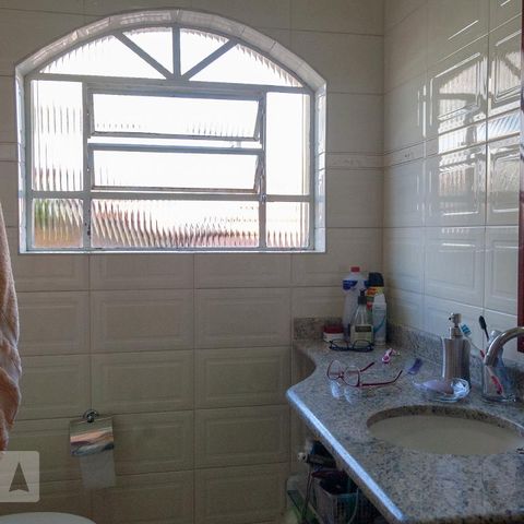 Casa à venda com 150m², 3 quartos e 2 vagas Casa à venda com 150m², 3 quartos e 2 vagasBanheiro da Suíte