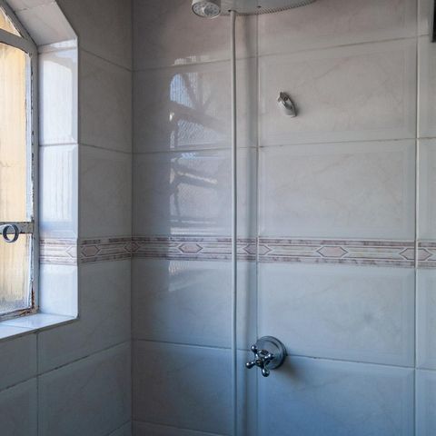 Casa à venda com 150m², 3 quartos e 2 vagas Casa à venda com 150m², 3 quartos e 2 vagasBanheiro 2