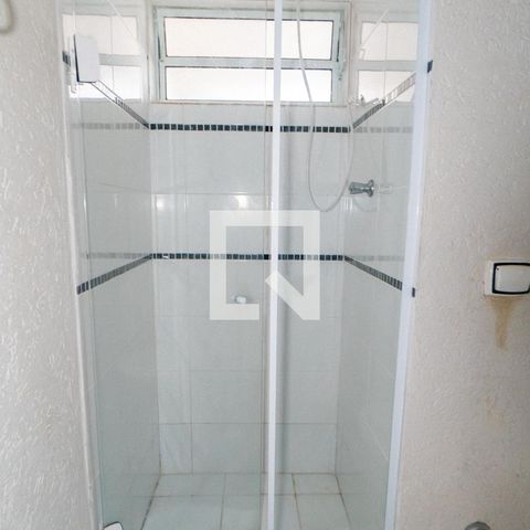 Apartamento para alugar com 90m², 2 quartos e 2 vagas Apartamento para alugar com 90m², 2 quartos e 2 vagasBanheiro da Suíte Detalhe