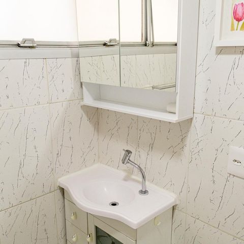 Apartamento para alugar com 52m², 1 quarto e sem vagaBanheiro