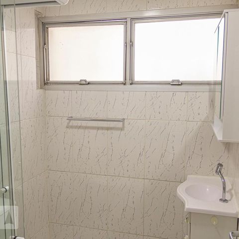 Apartamento para alugar com 52m², 1 quarto e sem vagaBanheiro