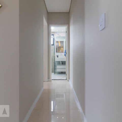 Apartamento à venda com 58m², 2 quartos e 1 vagaCorredor