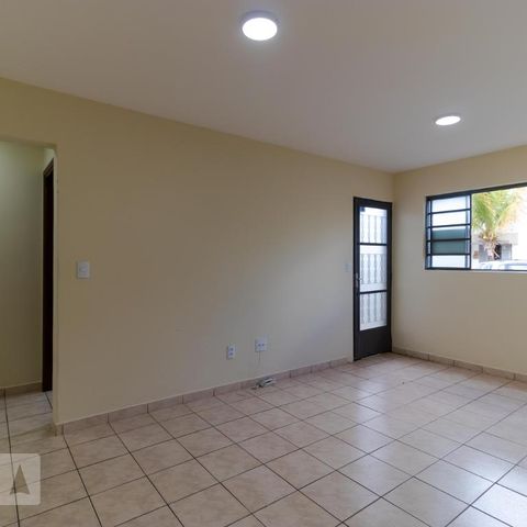 Casa de condomínio à venda com 53m², 2 quartos e 1 vagaSalas