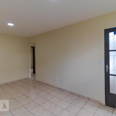 Casa de condomínio à venda com 53m², 2 quartos e 1 vagaSalas