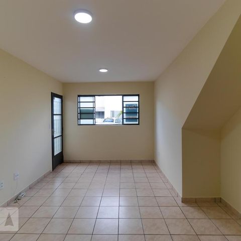 Casa de condomínio à venda com 53m², 2 quartos e 1 vagaSalas