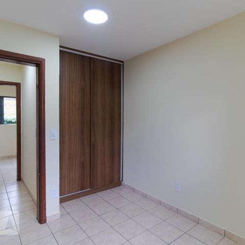 Casa de condomínio à venda com 53m², 2 quartos e 1 vagaQuarto 01