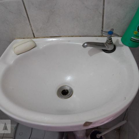 Casa à venda com 150m², 3 quartos e 1 vaga Casa à venda com 150m², 3 quartos e 1 vagaBanheiro fundos