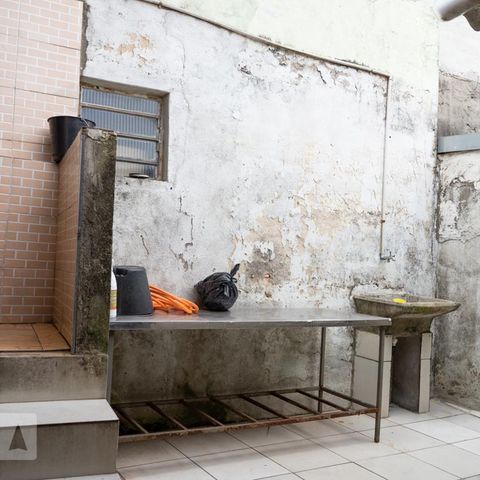 Casa à venda com 150m², 3 quartos e 1 vaga Casa à venda com 150m², 3 quartos e 1 vagaQuintal fundos