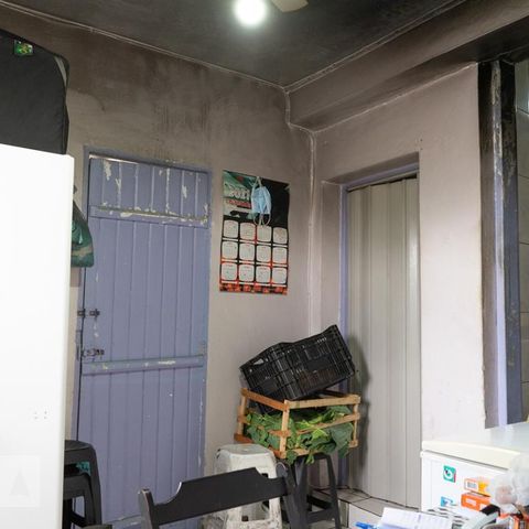 Casa à venda com 150m², 3 quartos e 1 vaga Casa à venda com 150m², 3 quartos e 1 vagaSala fundos