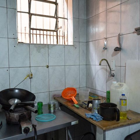 Casa à venda com 150m², 3 quartos e 1 vaga Casa à venda com 150m², 3 quartos e 1 vagaCozinha fundos