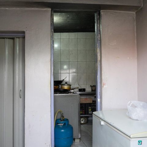 Casa à venda com 150m², 3 quartos e 1 vaga Casa à venda com 150m², 3 quartos e 1 vagaSala fundos
