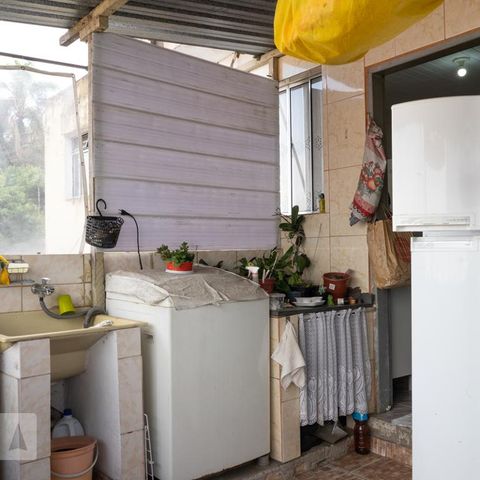 Casa à venda com 150m², 3 quartos e 1 vaga Casa à venda com 150m², 3 quartos e 1 vagaÁrea de serviço