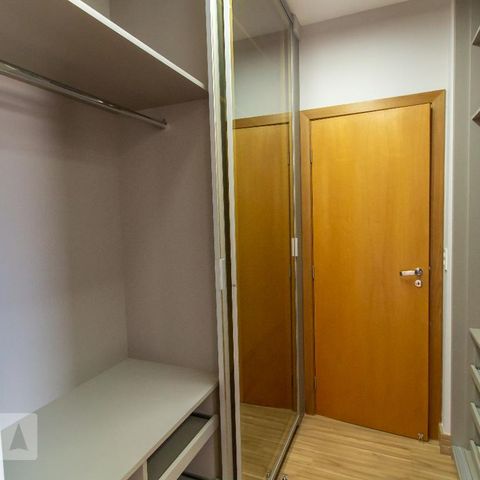 Apartamento à venda com 147m², 4 quartos e 3 vagasArmário da Suíte 1