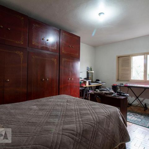 Casa à venda com 196m², 4 quartos e 2 vagasSuíte