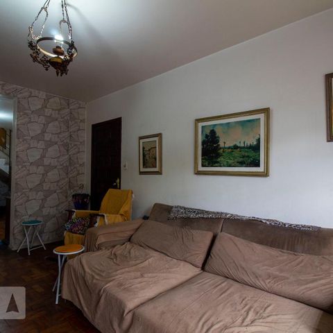 Casa à venda com 196m², 4 quartos e 2 vagasSala