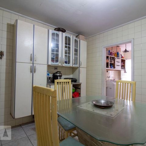 Casa à venda com 196m², 4 quartos e 2 vagasCozinha