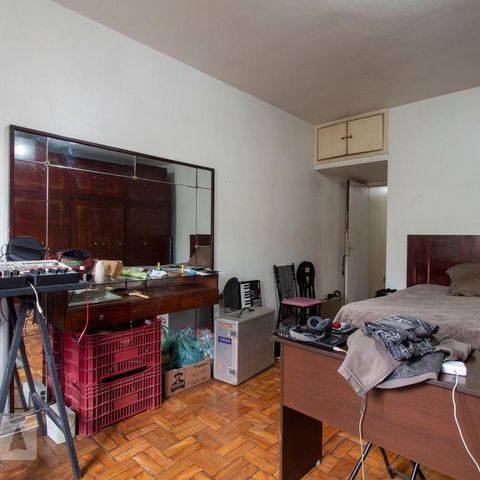Casa à venda com 196m², 4 quartos e 2 vagasSuíte