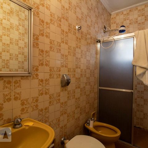 Casa à venda com 196m², 4 quartos e 2 vagasBanheiro da Suíte