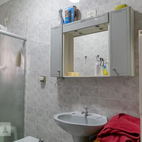 Casa à venda com 220m², 3 quartos e 3 vagasBanheiro suíte