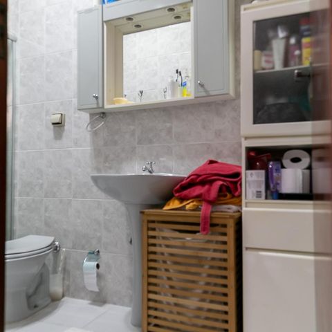 Casa à venda com 220m², 3 quartos e 3 vagasBanheiro suíte