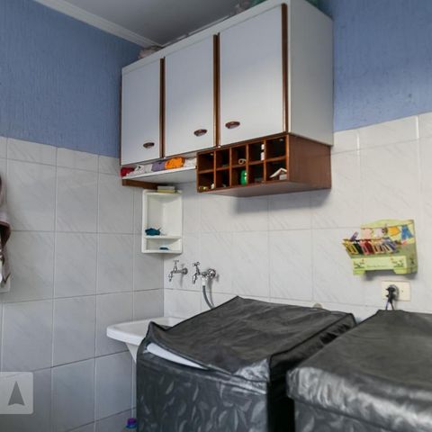 Casa à venda com 220m², 3 quartos e 3 vagasLavanderia