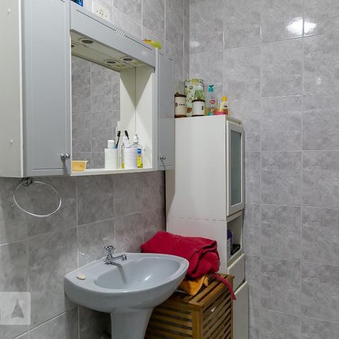 Casa à venda com 220m², 3 quartos e 3 vagasBanheiro suíte