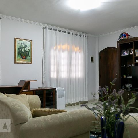 Casa à venda com 220m², 3 quartos e 3 vagasSala