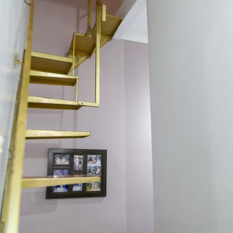 Casa à venda com 220m², 3 quartos e 3 vagasEscada de acesso ao sótão