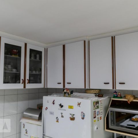 Casa à venda com 220m², 3 quartos e 3 vagasCozinha - Detalhes