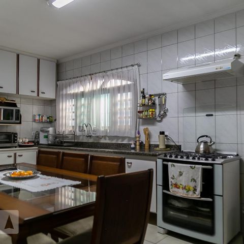 Casa à venda com 220m², 3 quartos e 3 vagasCozinha