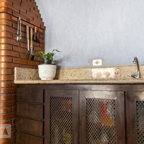 Casa à venda com 220m², 3 quartos e 3 vagasÁrea de lazer - Churrasqueira