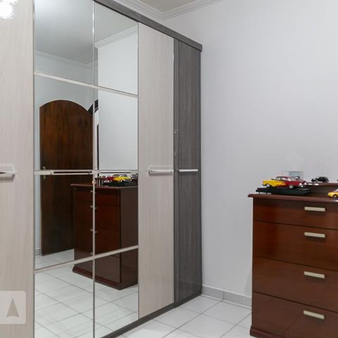 Casa à venda com 220m², 3 quartos e 3 vagasQuarto 2